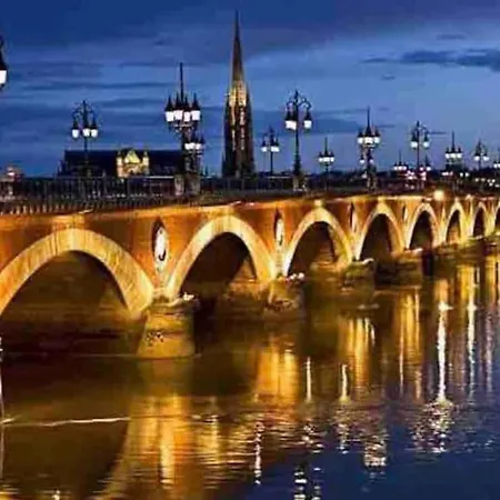 Cosy Secteur Calme Tram A 120 M Gare Aeroport Apartment